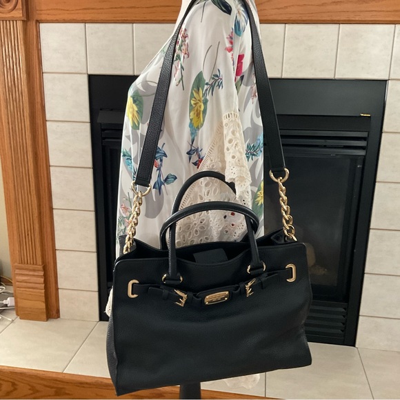 Excellent Michael Kors Hamilton Pebble Leather Shoulder/Satchel Handbag - Picture 9 of 13